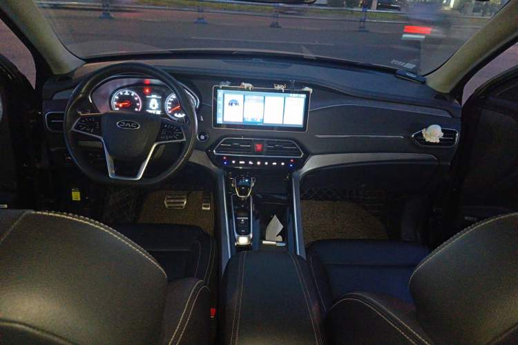 Used JAC Group X7 2020 1.5TGDI Automatic Free-Style Model