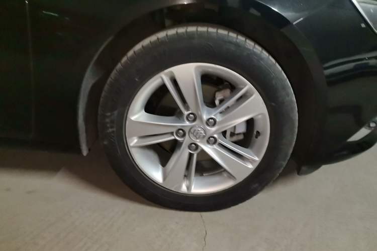 Used Buick Regal 2019 20T Elite Version China VI Standard Right Front Wheel Hub