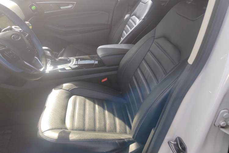 Used Ford Edge 2018 EcoBoost 245 Four-Wheel Drive Titanium 7-Seater Left Front Seat