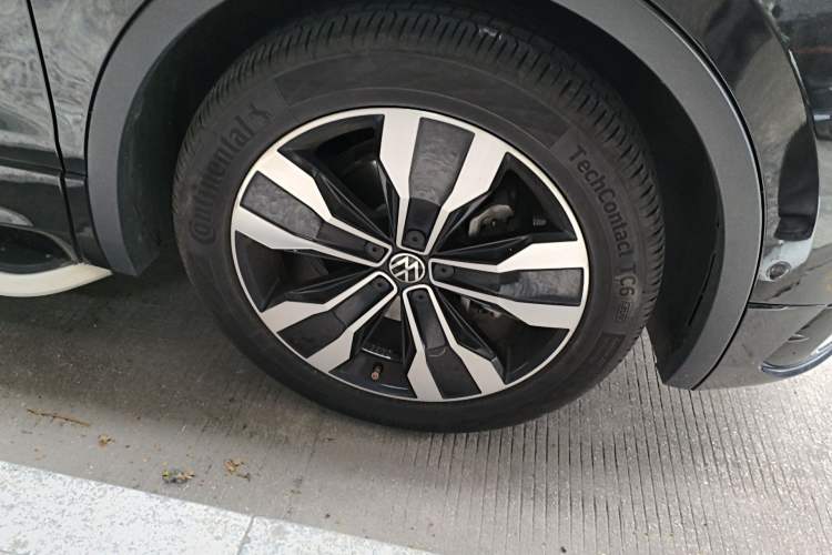 Used Volkswagen Tiguan L 2022 330TSI Automatic Two-Wheel Drive R-Line Enhanced Edition
