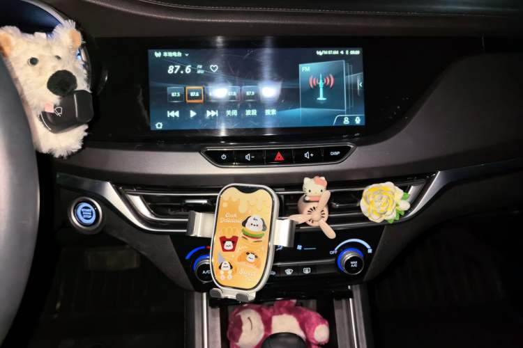 Used CHANGAN Eado 2019 Blue Whale Edition 280T GDI DCT High-Speed Model Audio And AC Panel