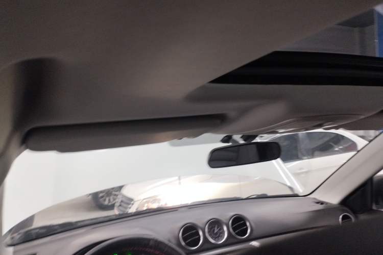 Used Suzuki Vitara 2016 1.4T Automatic Two-Wheel Drive Luxury Version Headliner