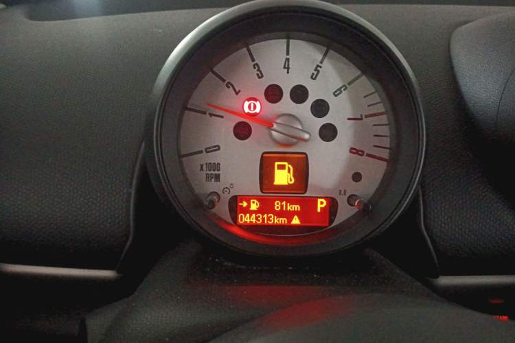 Used MINI Countryman 2011 1.6L ONE Instrument Cluster