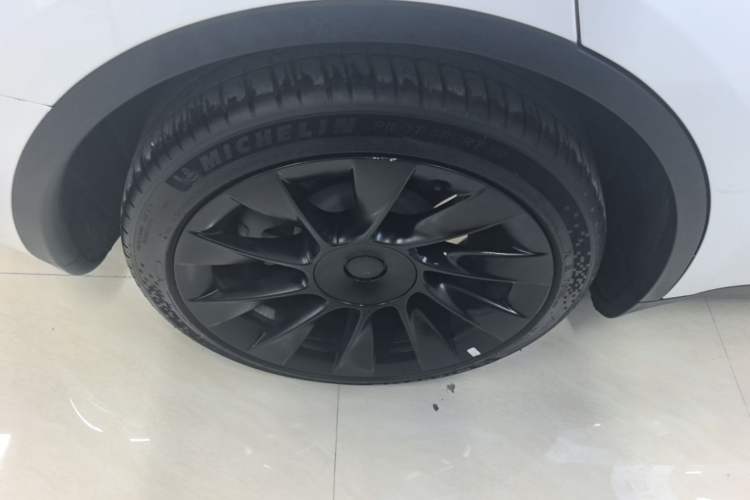 Used Tesla Model Y 2024 Rear-Wheel-Drive Version