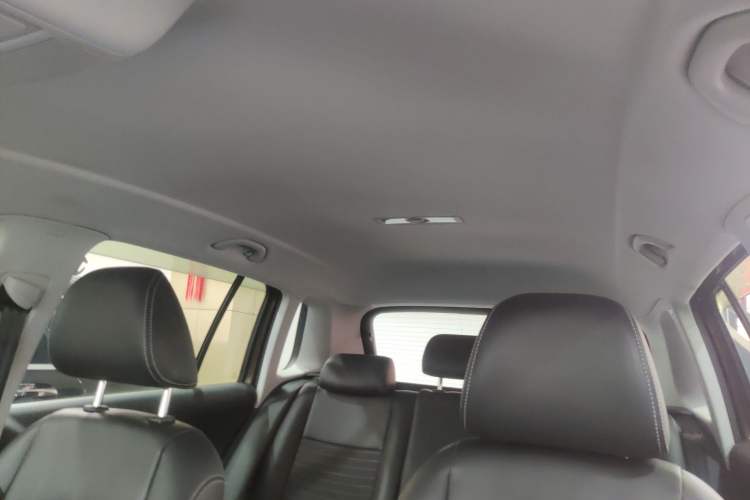 Used Volkswagen Tiguan L 2017 300TSI Automatic Two-Wheel Drive Silk Road Luxury Edition
