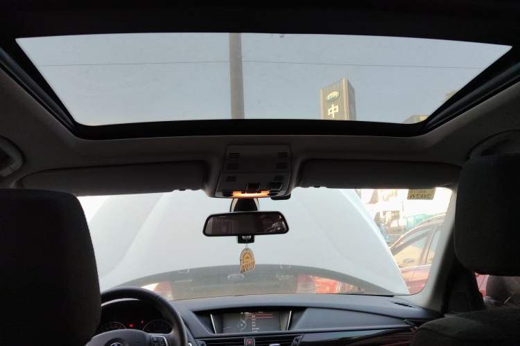 Used BMW X1 2015 sDrive18i Fashion Upgrade Edition
