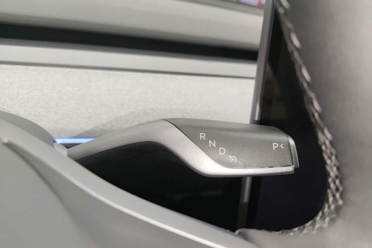 Used Tesla Model Y 2024 Rear-Wheel-Drive Version