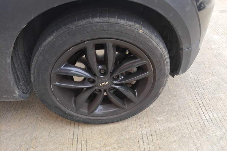 Used MINI Countryman 2011 1.6L ONE Right Front Wheel Hub