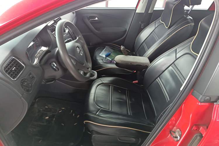 Used Volkswagen Polo 2014 1.6L Automatic Comfort Edition
