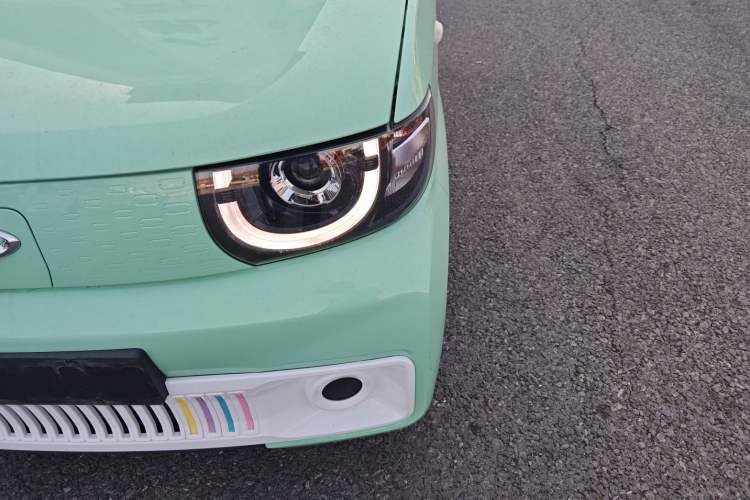 Used Chery New Energy QQ Ice Cream 2022 170km Sundae Phosphate Lithium-Ion