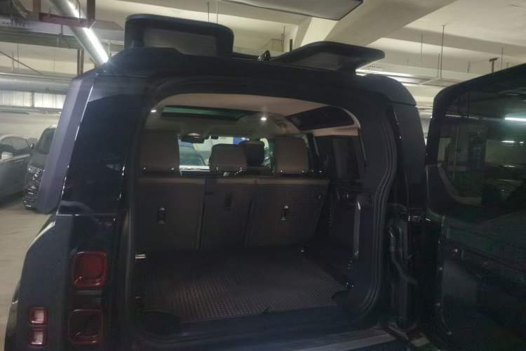 Used Land Rover Defender 2021 110 P400 Dark Special Edition
