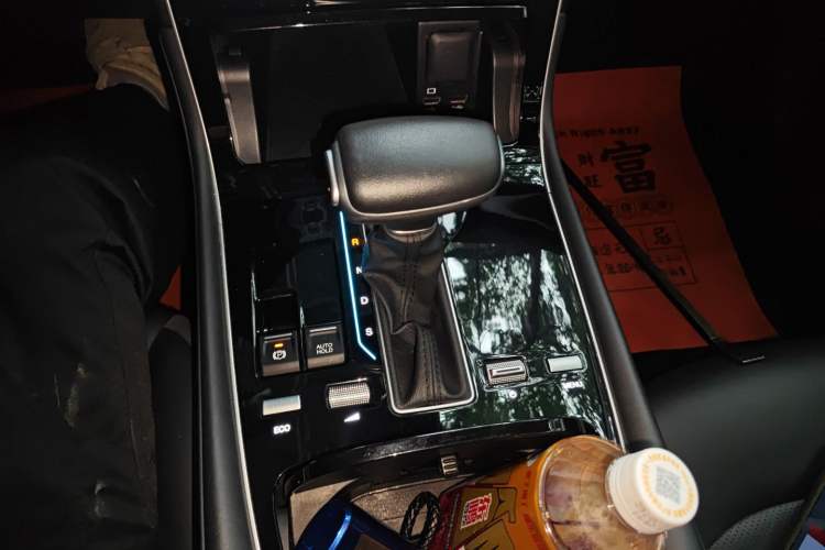 Used GAC Trumpchi GS4 PLUS 2023 390T Automatic Galaxy Edition Gear Lever