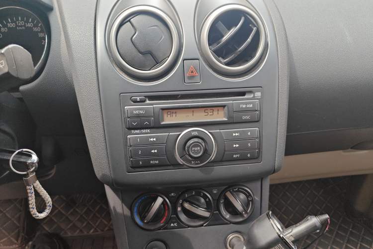 Used Nissan Qashqai 2011 1.6XE Wind 5MT 2WD Audio And AC Panel