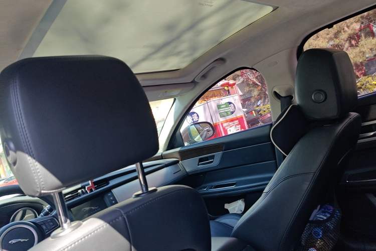 Used Jaguar XFL 2017 XFL 2.0T 200PS Windflower Edition