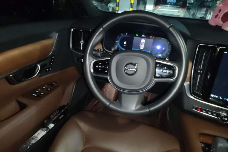 Used Volvo S90 2022 B5 Zhiyi Luxury Edition
