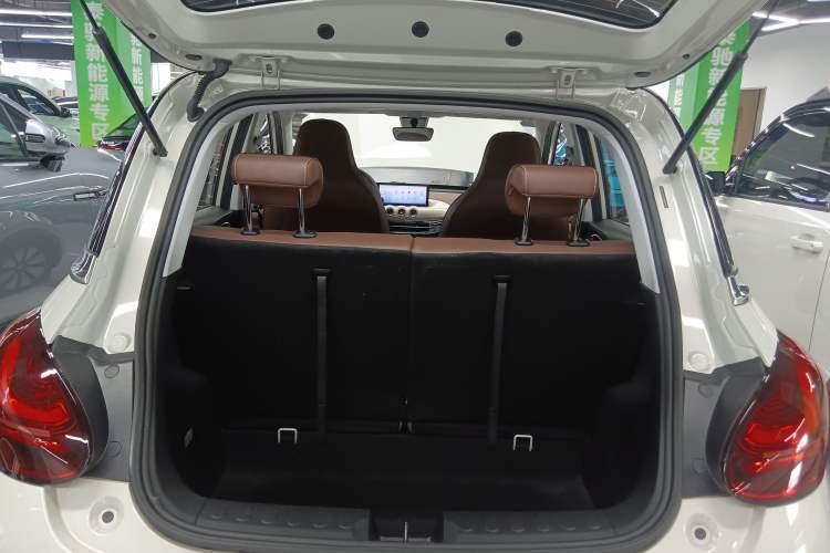 Used Wuling Bingo 2023 333 km Lingxi Connected Version
