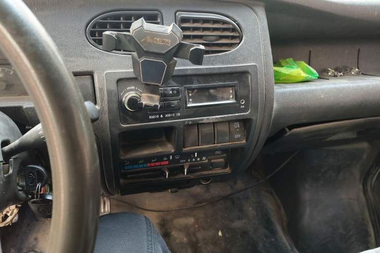 Used Dongfeng Xiaokang K07II 2013 1.0L Base Version Audio And AC Panel