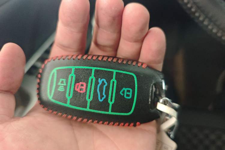 Used Haval M6 2019 1.5T DCT Two-Wheel Drive Elite Version China V Standard Vehicle Key