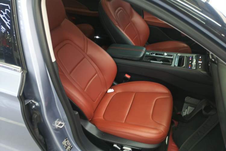 Used Lincoln Z 2022 iXiang Luxury Edition Right Front Seat