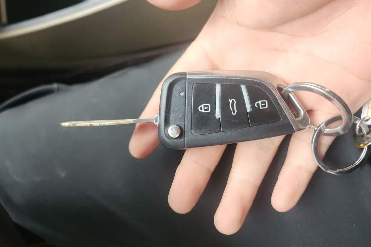 Used Nissan Sylphy 2019 Classic 1.6XE+ CVT SmartConnect Leading Edition Vehicle Key