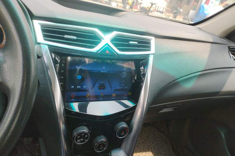 Used BYD F3 2016 1.5L Automatic Luxury Model Audio And AC Panel