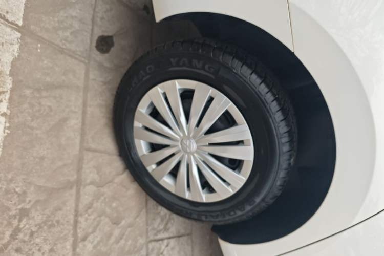 Used Volkswagen Santana 2021 1.5L Manual Fashion Edition Right Rear Wheel Hub