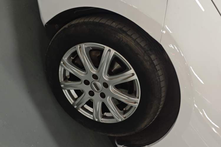 Used Qoros 3 2018 Sedan 1.6L Automatic Leading Model
