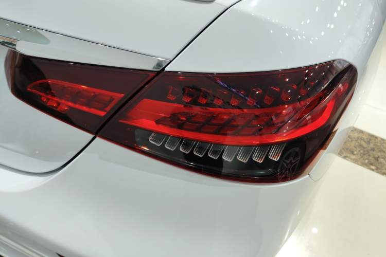 Used Mercedes-Benz E-Class (Import) 2021 E 260 Stylish Sports Edition