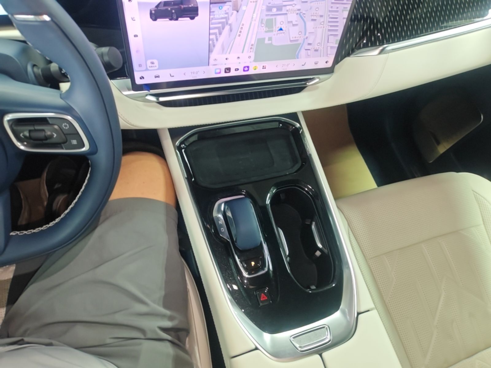 Zeekr 009 2024 7-Seater Walk-Through Version Four-Wheel Drive 108 kWh — снимка 16