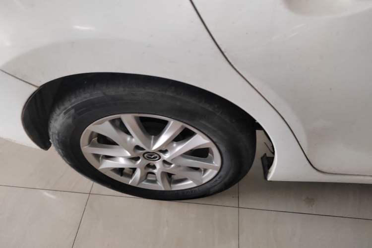 Used Mazda 3 Axela 2016 Sedan 1.5L Automatic Comfort Model