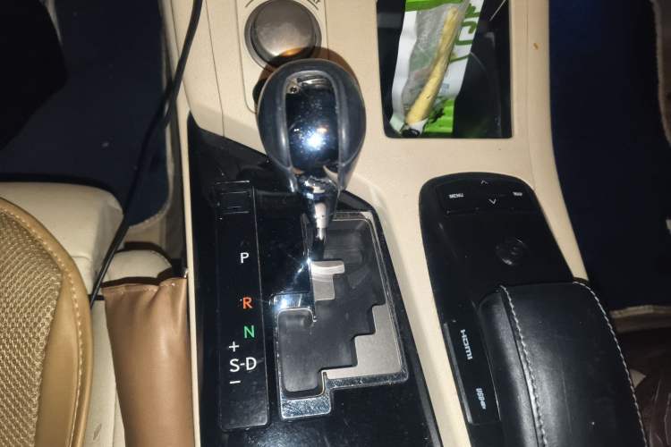 Used Lexus ES 2014 300h Elite Edition