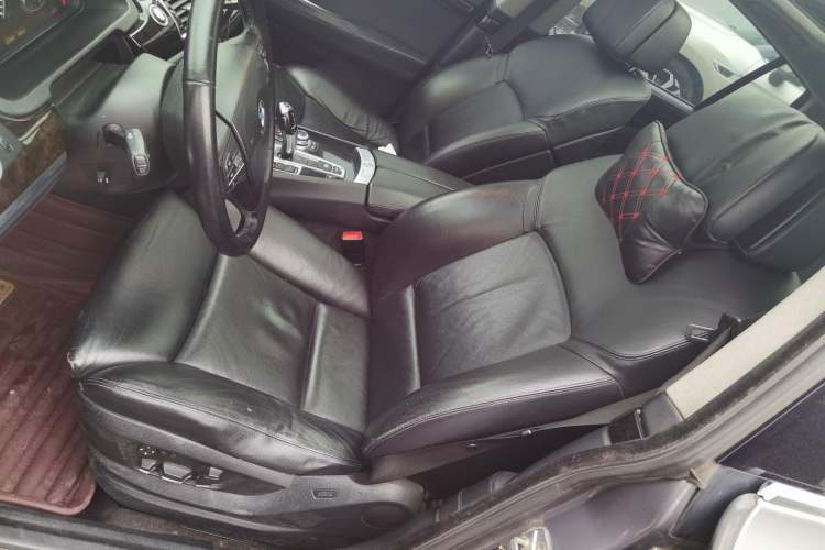 Used BMW 5 Series GT 2010 535i Leading Model Left Front Seat