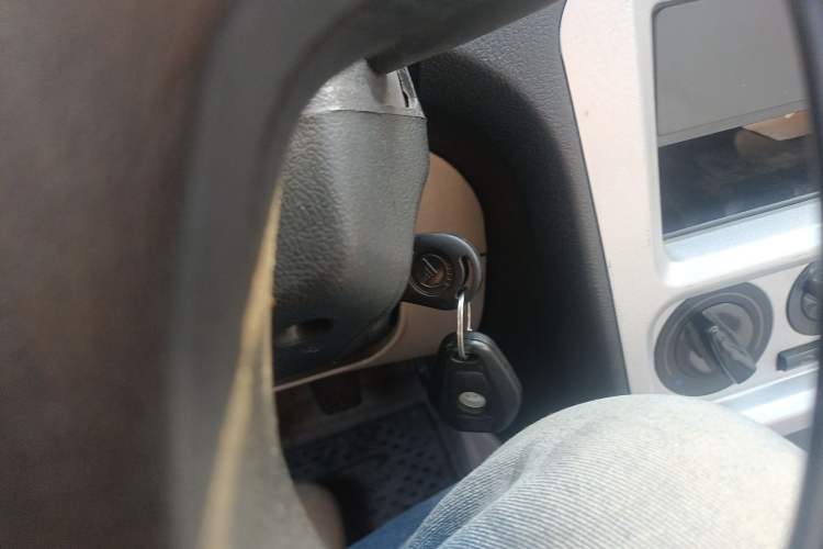 Used Geely Auto Liberty Ship 2011 1.3L Manual Fashion Edition
