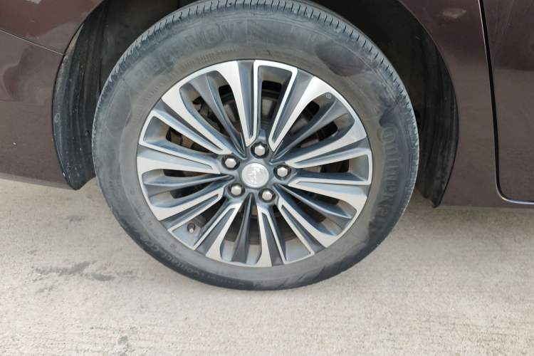 Used Buick GL8 2021 ES Landtrek 653T Luxury Model Right Rear Wheel Hub