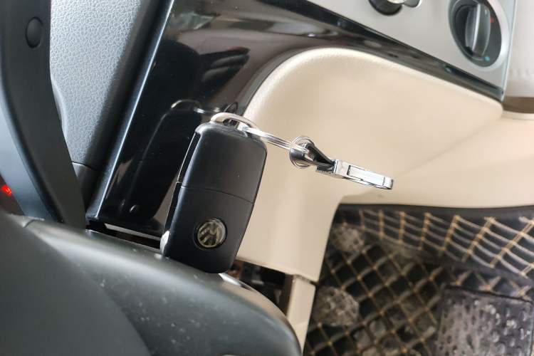 Used Volkswagen Lavida 2011 1.6L Manual Joy Version Vehicle Key