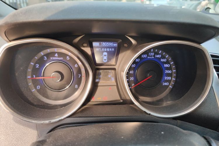 Used Hyundai Elantra (5th Generation / Langdong) 2012 1.6L Manual Leading Model