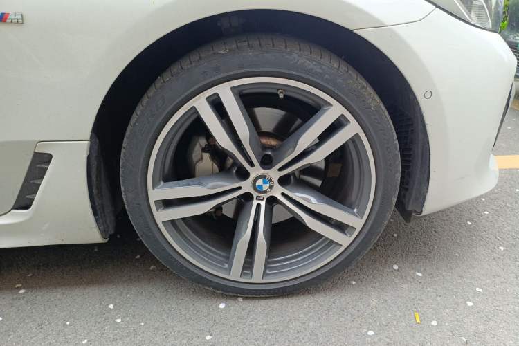 Used BMW 6 Series GT 2021 Restyled 630i M Sport Package Right Front Wheel Hub