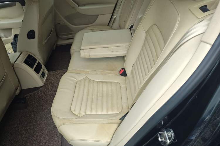 Used Volkswagen Magotan 2012 Revised 1.8TSI Luxury Version Left Rear Seat