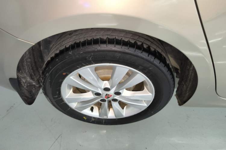 Used Roewe 360 2015 1.5L Manual Elite Edition Right Rear Wheel Hub