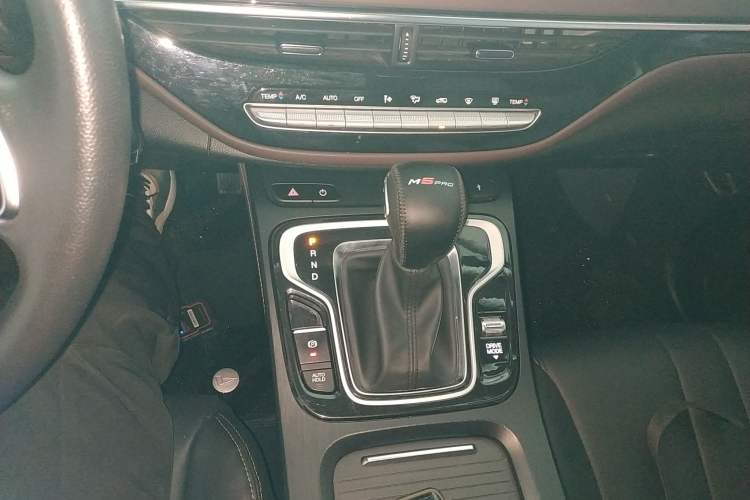 Used GAC Trumpchi M6 2021 PRO 270T DCT Elite Edition Gear Lever