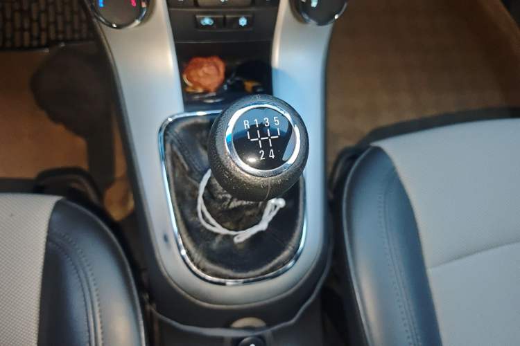 Used Chevrolet Cruze 2013 1.6L SE MT
