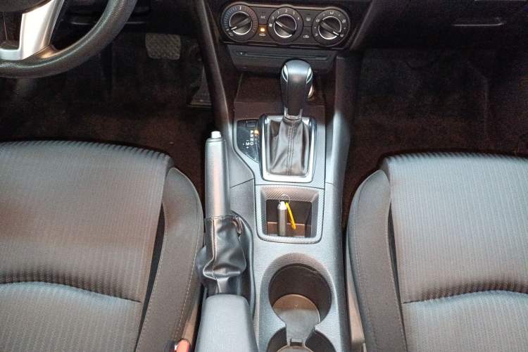 Used Mazda 3 Axela 2016 Sedan 1.5L Automatic Comfort Model Gear Lever