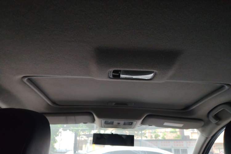 Used Nissan Tiida 2011 1.6L CVT Smart Version