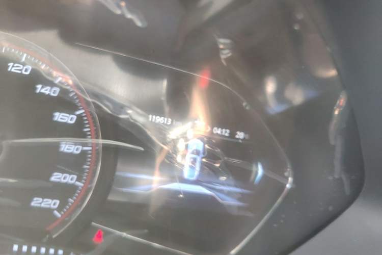 Used SAIC MAXUS D90 2017 2.0T Manual Two-Wheel Drive Mars Base Edition
