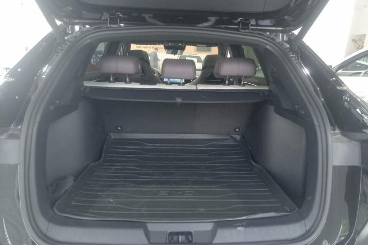 Used BYD Song PLUS New Energy 2025 DM-i 112KM Prestige Model Trunk