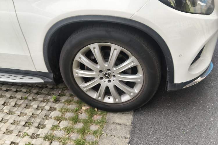 Used Mercedes-Benz GLE Coupe 2017 GLE 320 4MATIC Coupe SUV
