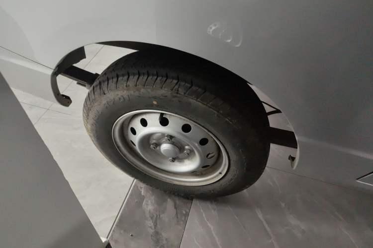 Used Wuling Rongguang S 2023 1.5L Basic Enclosed-Window Vehicle 2 Seats
