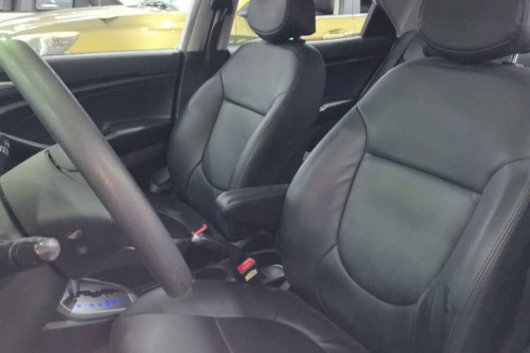 Used Hyundai Verna (older generation) 2017 1.4L Automatic YueXiang Edition China V-standard