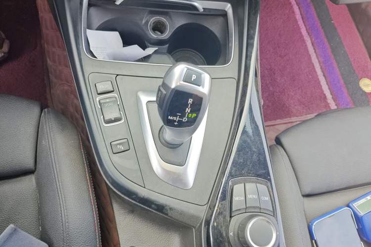 Used BMW 2 Series 2018 220i Convertible Coupe Sports Design Package