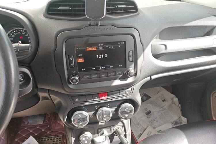 Used Jeep Renegade 2016 2.0L Automatic Four-Wheel Drive 75th Anniversary Tribute Edition Audio And AC Panel